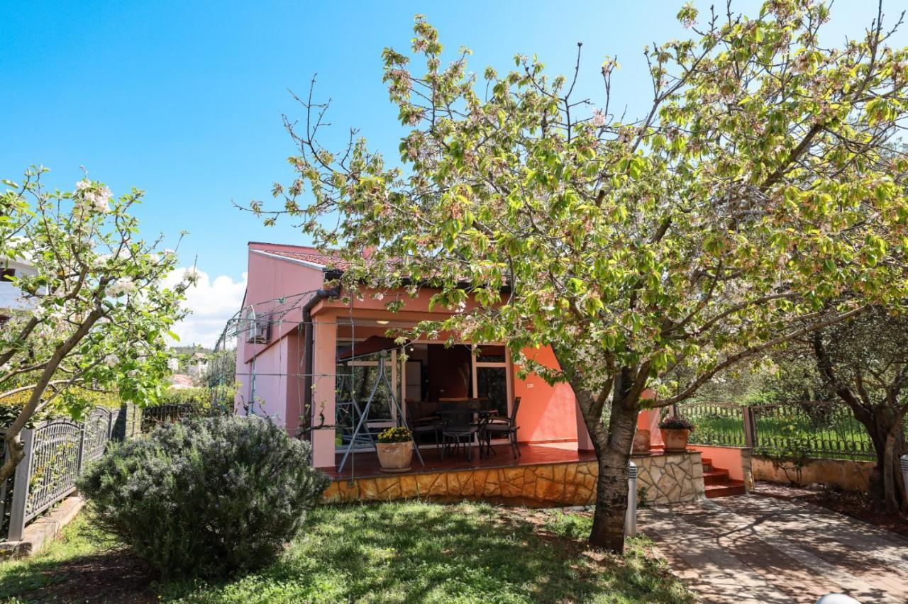 Holiday Home Cvita Sukošan Exterior foto